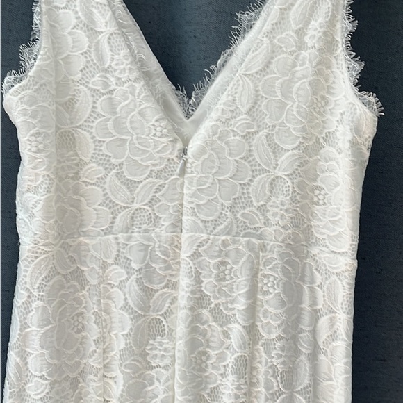 Lulu’s  BRAND NEW  wedding gown - Picture 7 of 7